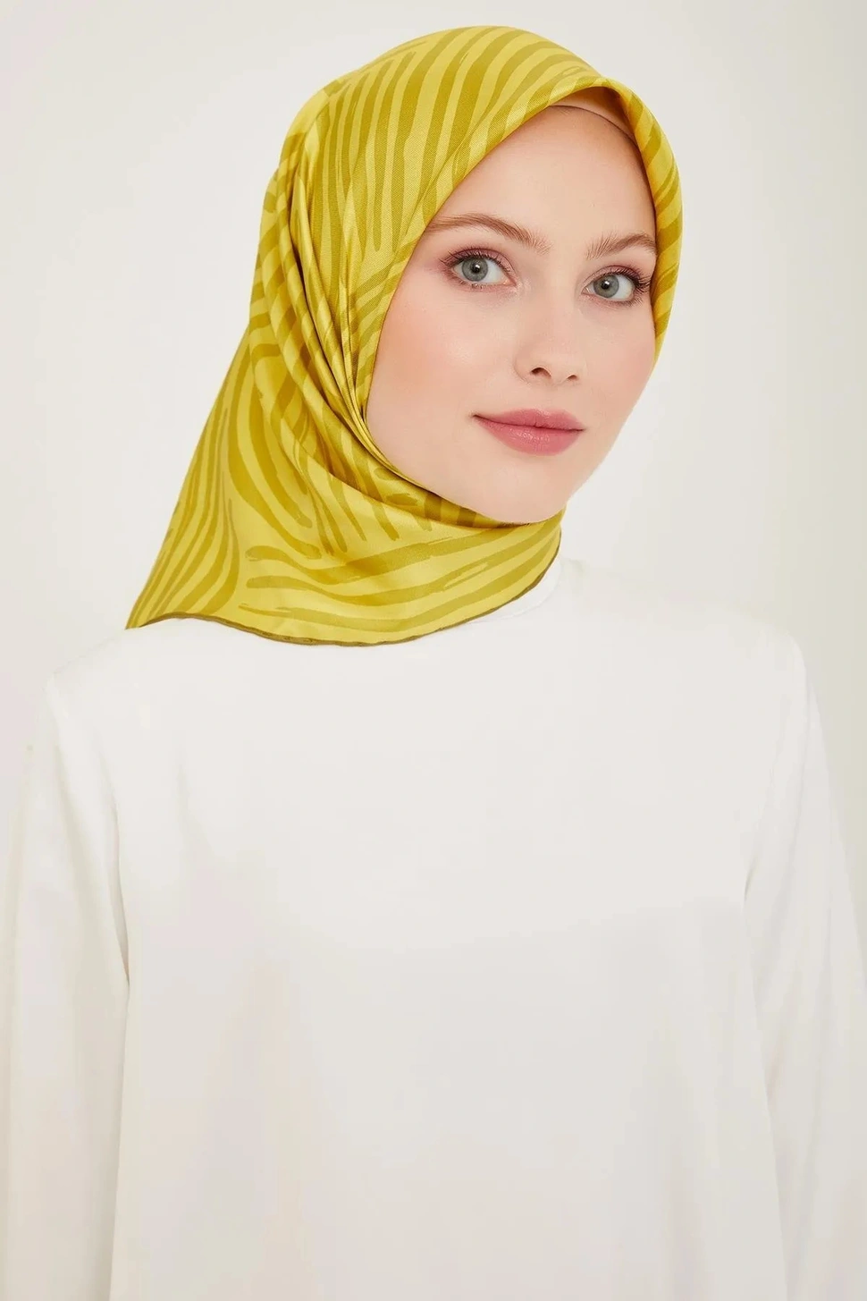 Belli Twill İpek Eşarp 4010-35