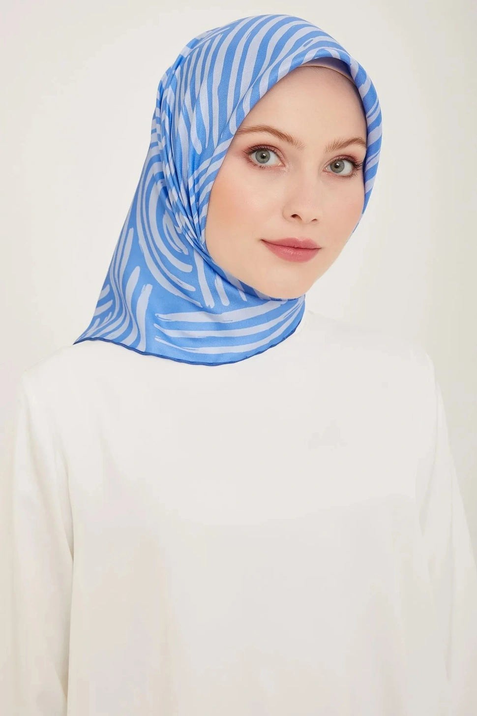 Belli Twill İpek Eşarp 4010-82