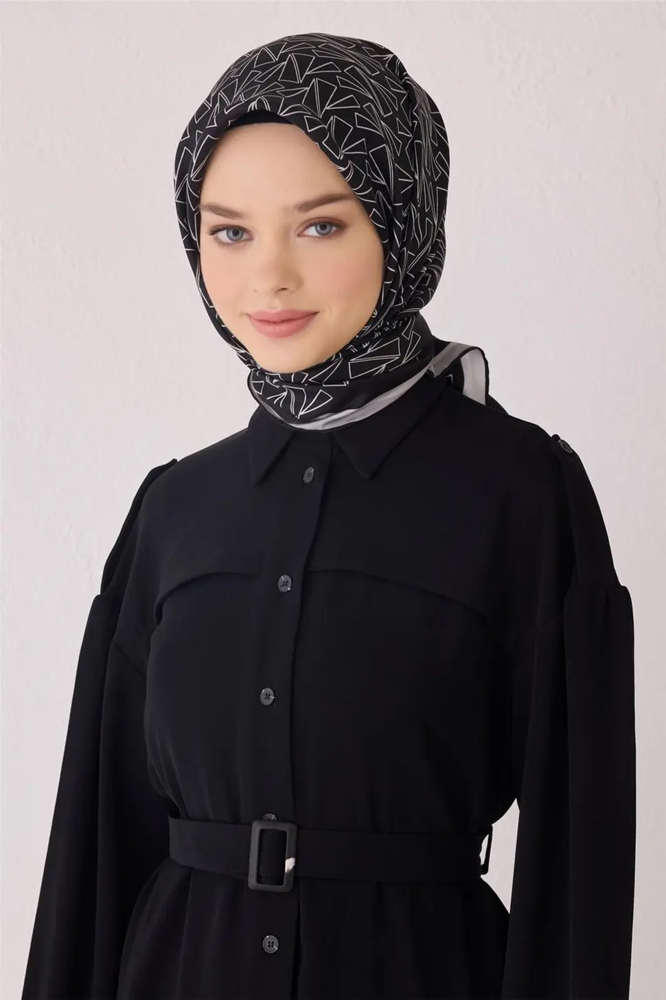 Belli Twill İpek Eşarp 4060-06