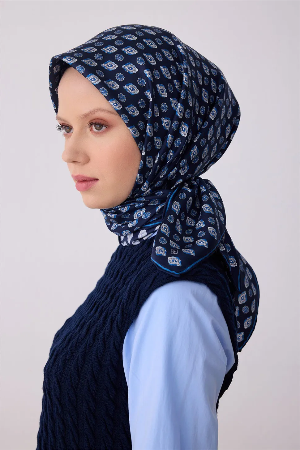 Belli Twill İpek Eşarp Lacivert