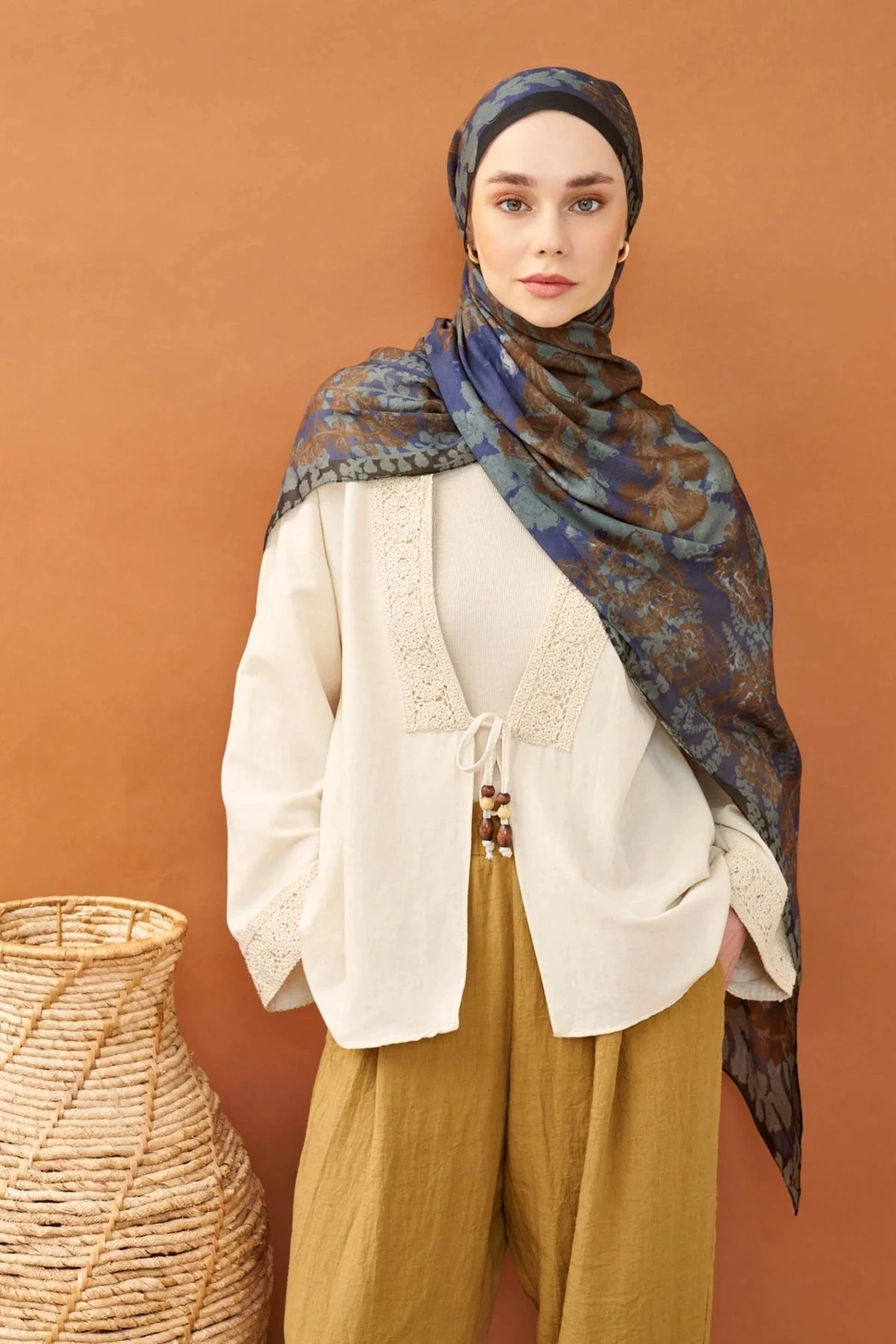 Silk Home Riva Şal Tencel Spring Blossoms Gece Mavisi