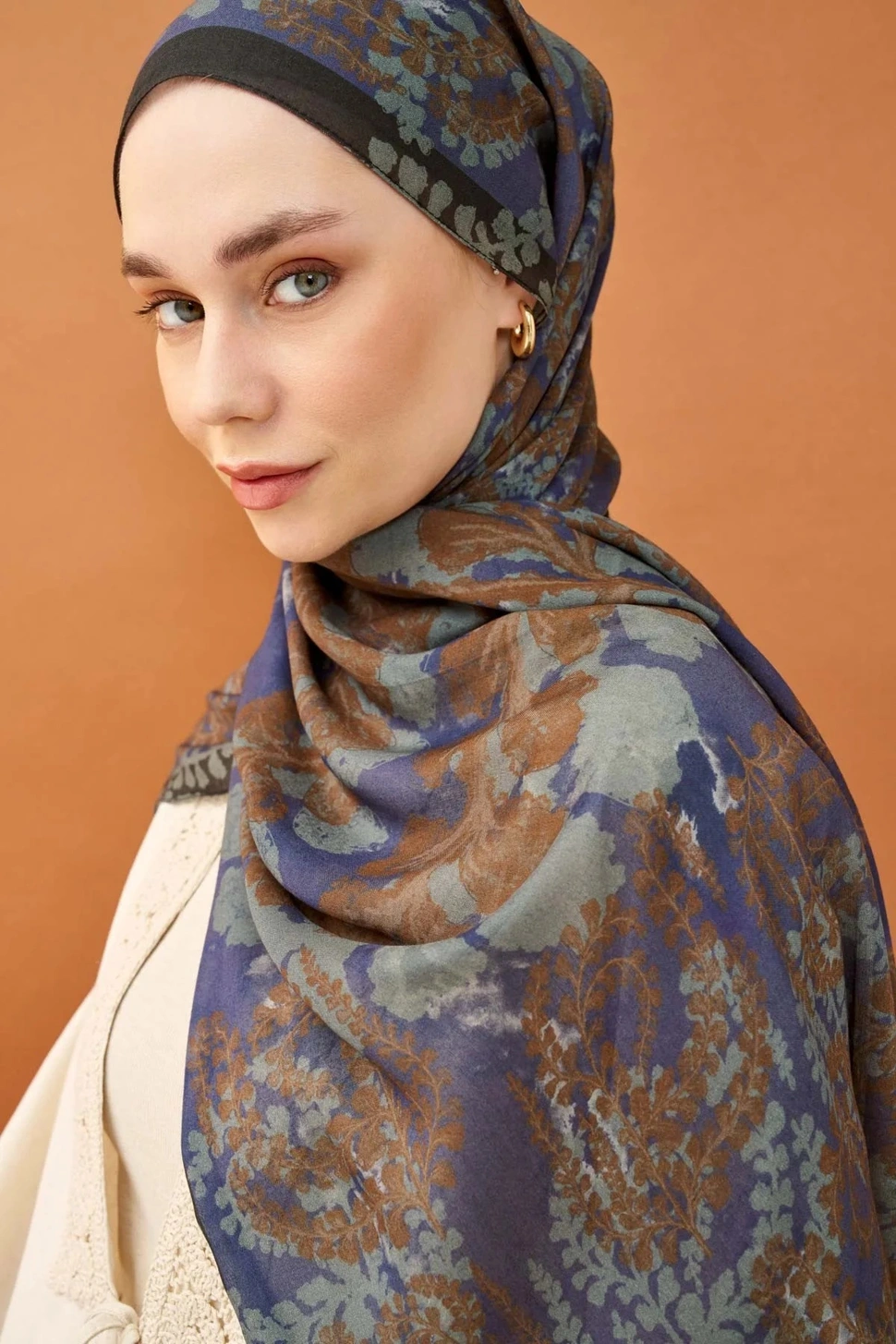 Silk Home Riva Şal Tencel Spring Blossoms Gece Mavisi