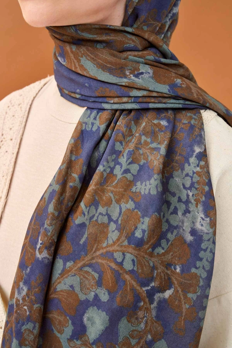 Silk Home Riva Şal Tencel Spring Blossoms Gece Mavisi