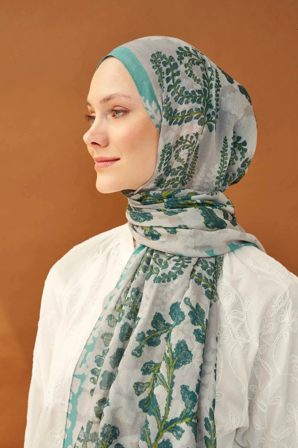 Silk Home Riva Şal Tencel Spring Blossoms Koyu Gri