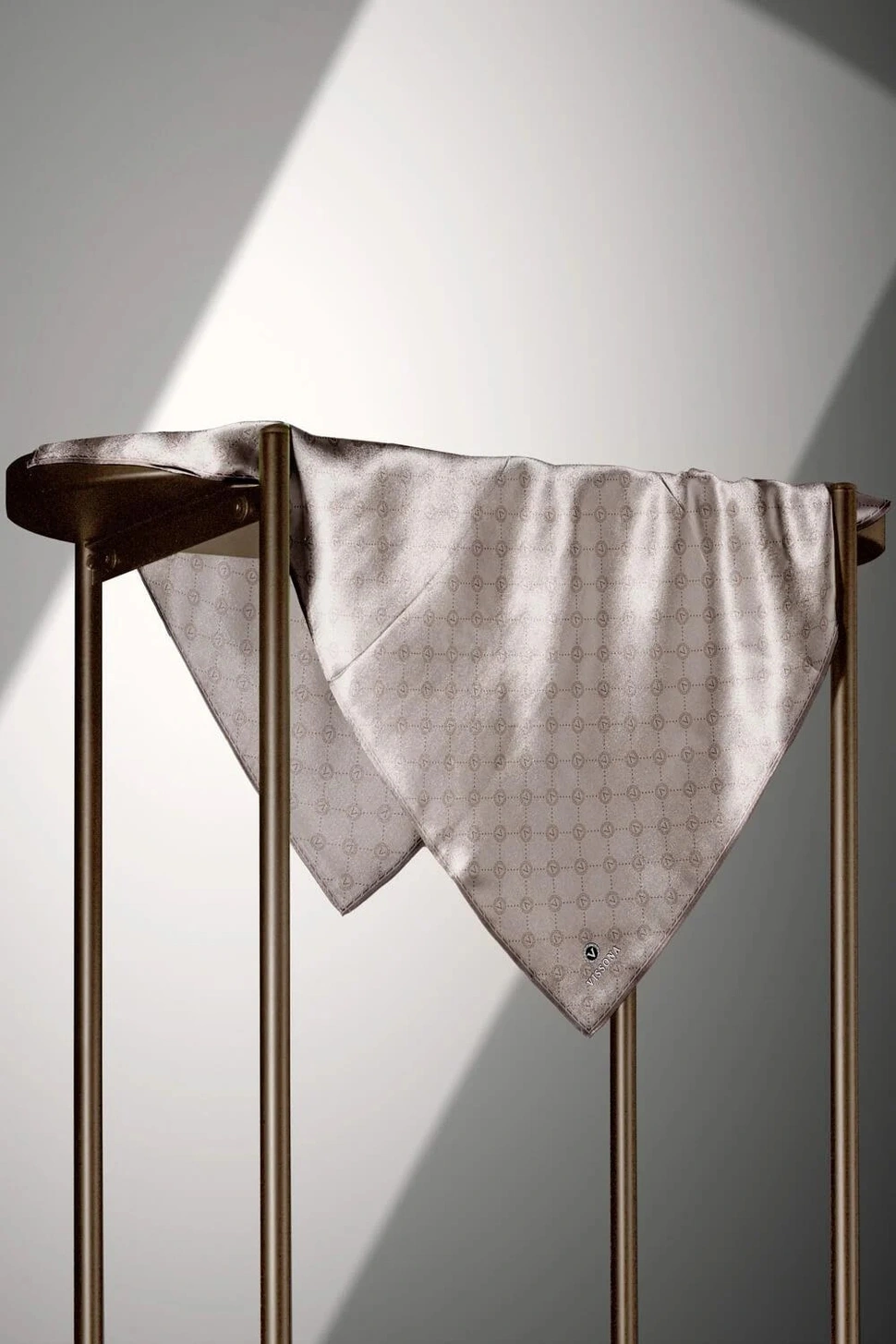Vissona Twill İpek Eşarp Taş, Gri Monogram Desenli