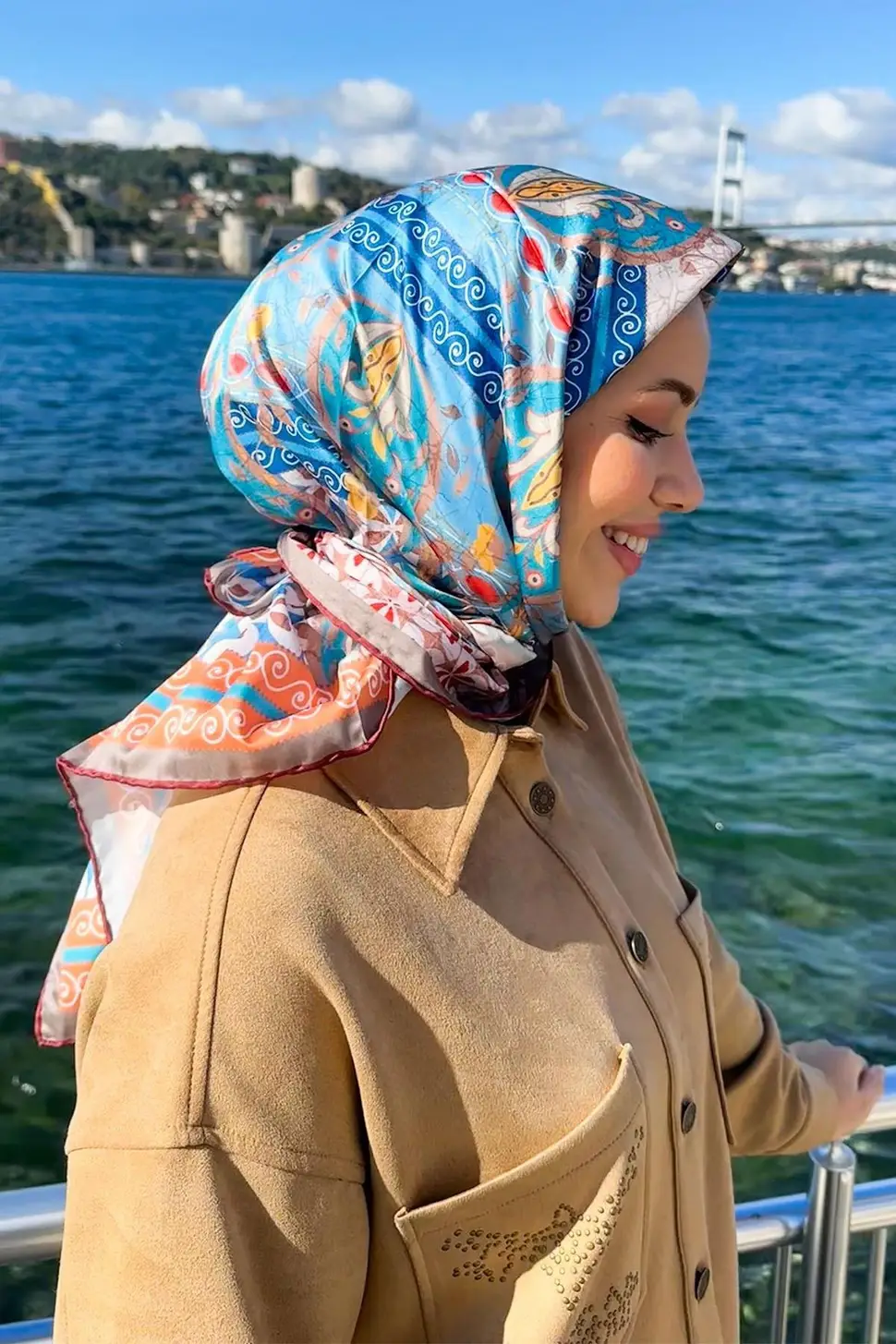 Armine Sura İpek Eşarp Mercan, Vizon, Mavi