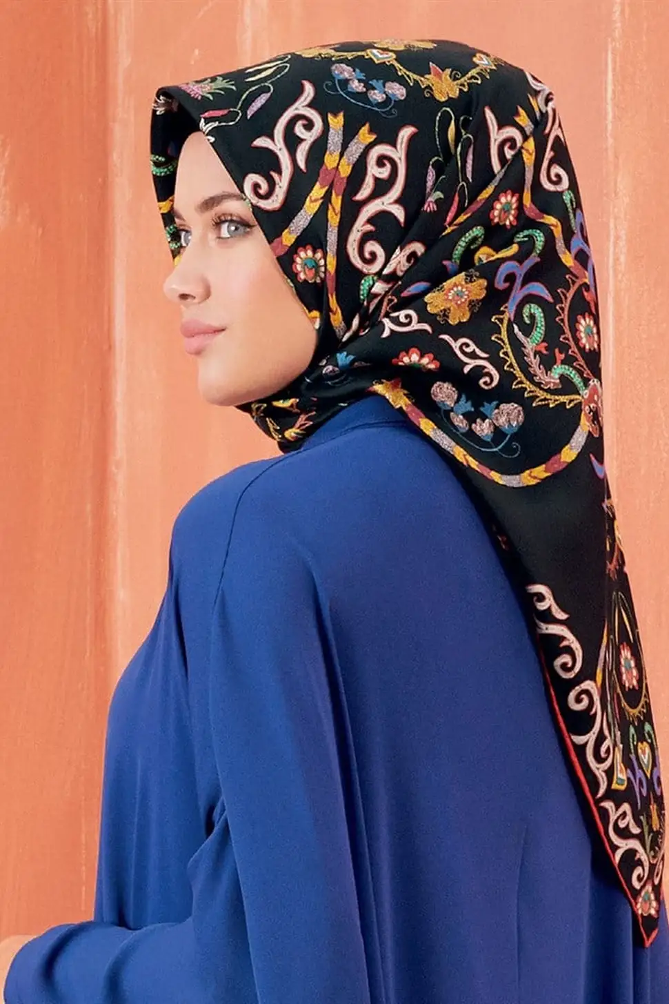Armine Sura İpek Eşarp Siyah