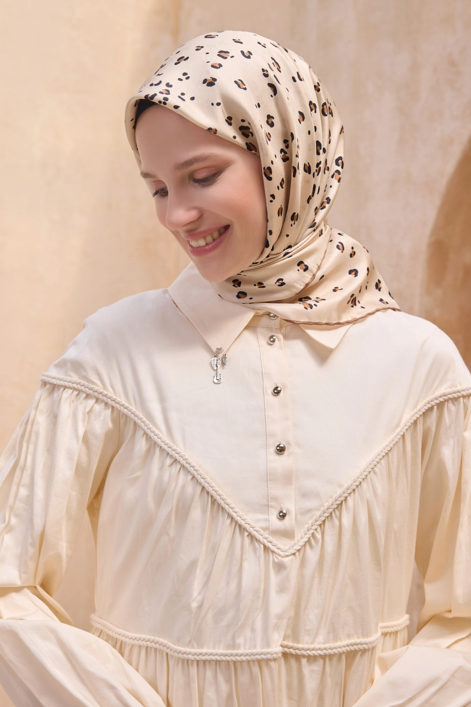 Belli Twill İpek Eşarp Leopar, Krem