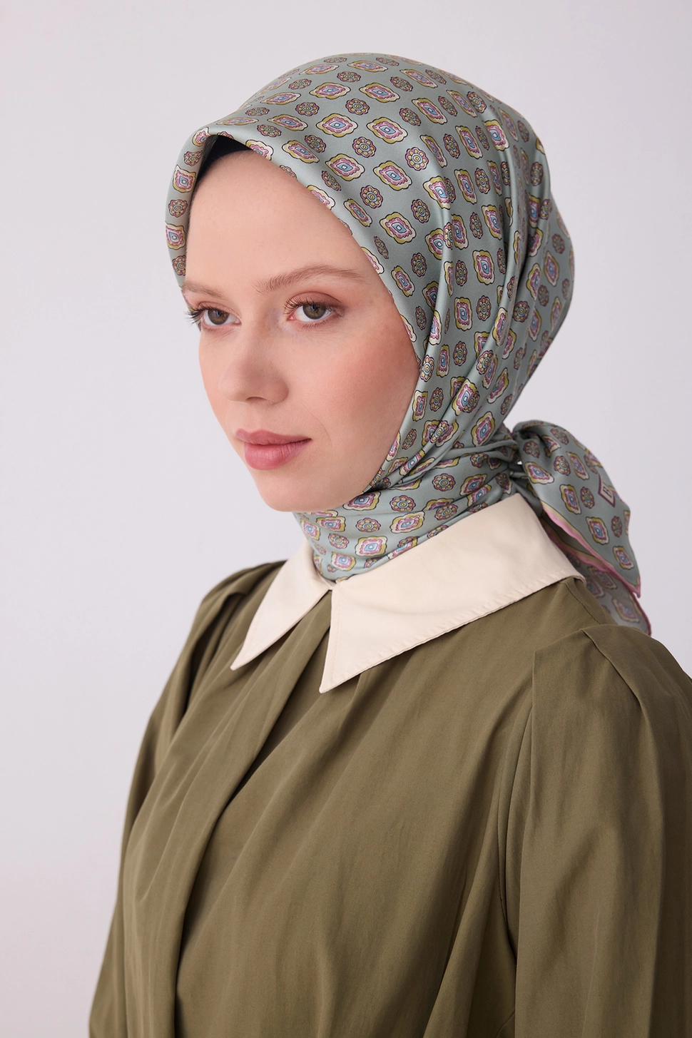 Belli Twill İpek Eşarp Mint Yeşil