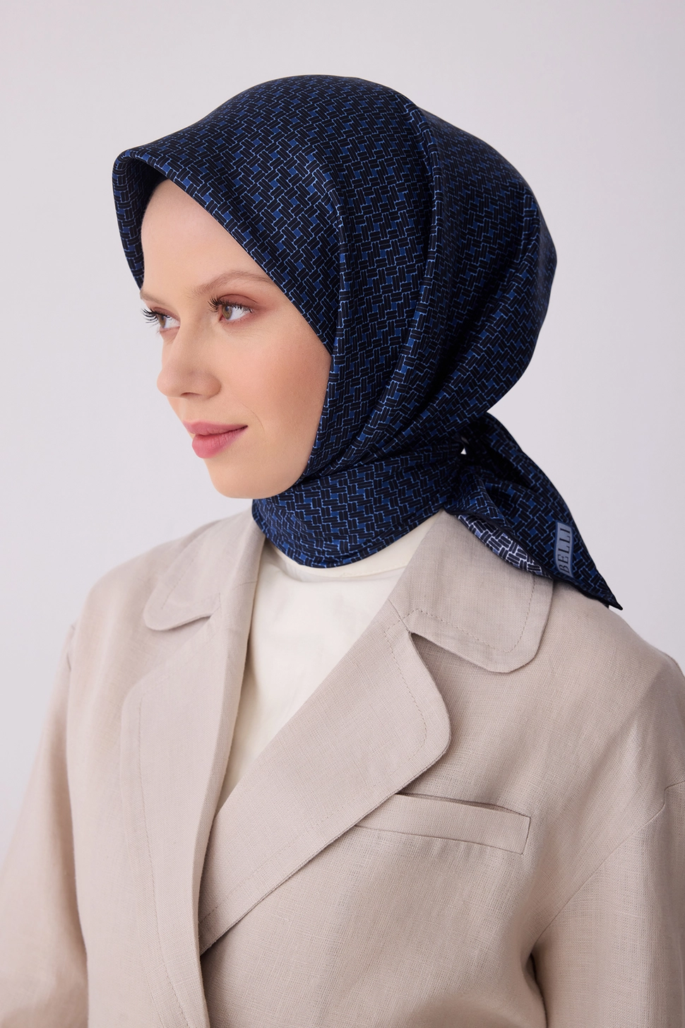 Belli Twill İpek Eşarp 4317-53 Lacivert, Mavi