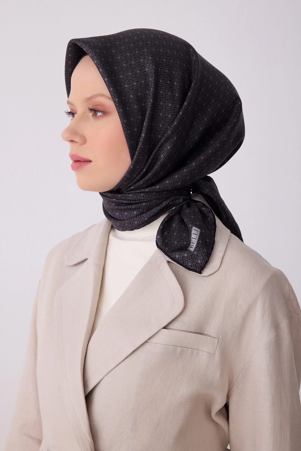 Belli Twill İpek Eşarp 4317-86 Siyah, Füme