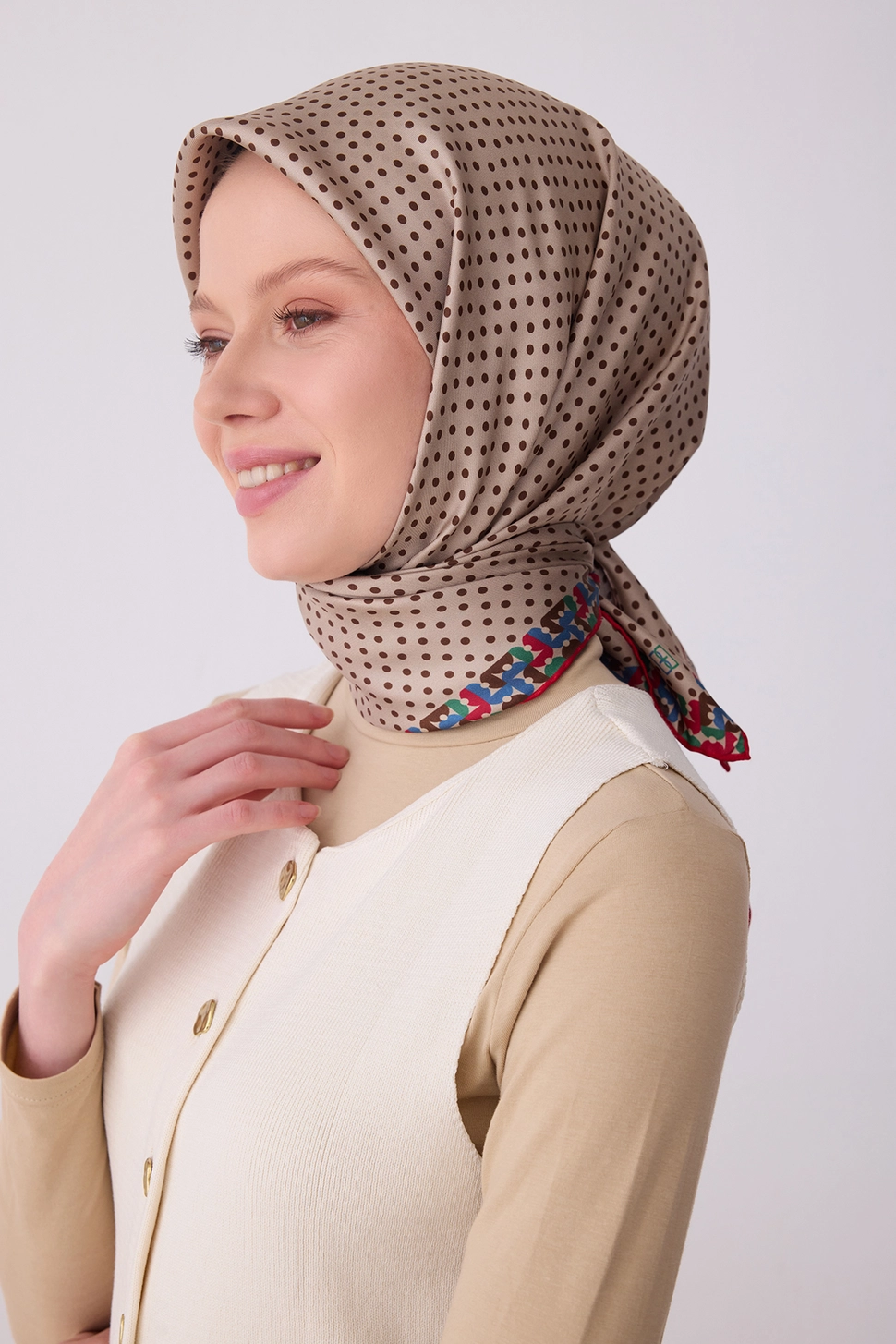 Belli Twill İpek Eşarp 4326-81 Puantiyeli, Bej, Kahverengi