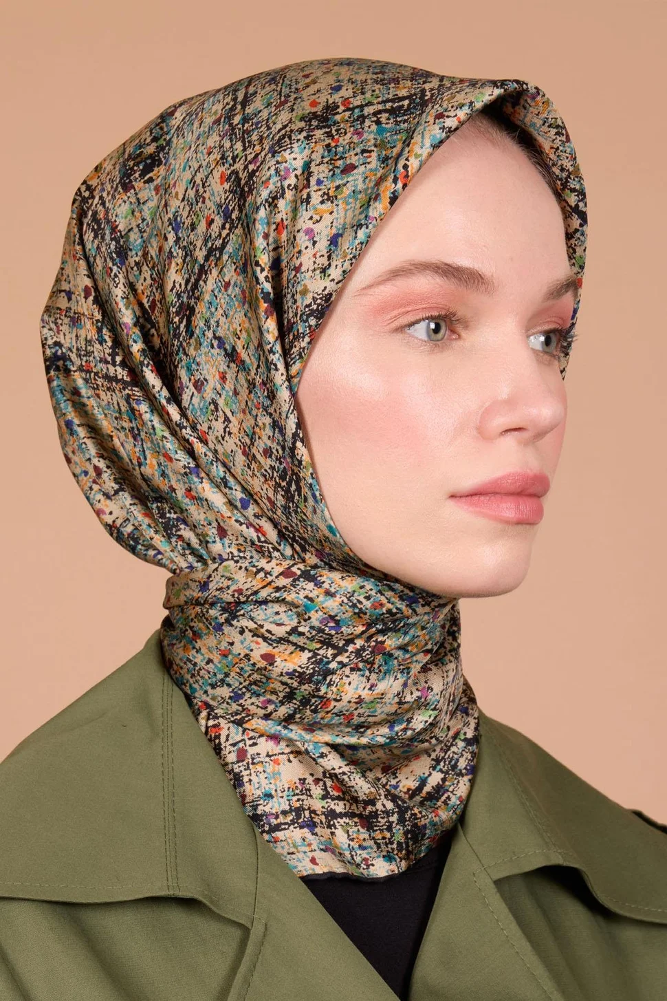 Aker Sura İpek Eşarp Vizon, Yeşil, Siyah Batik Desenli