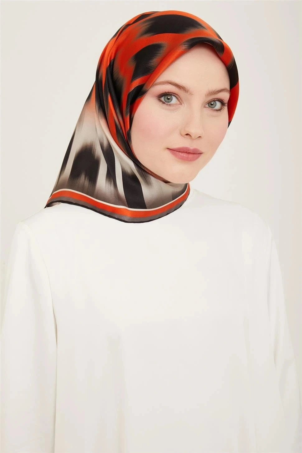 Armine Sura İpek Eşarp Turuncu