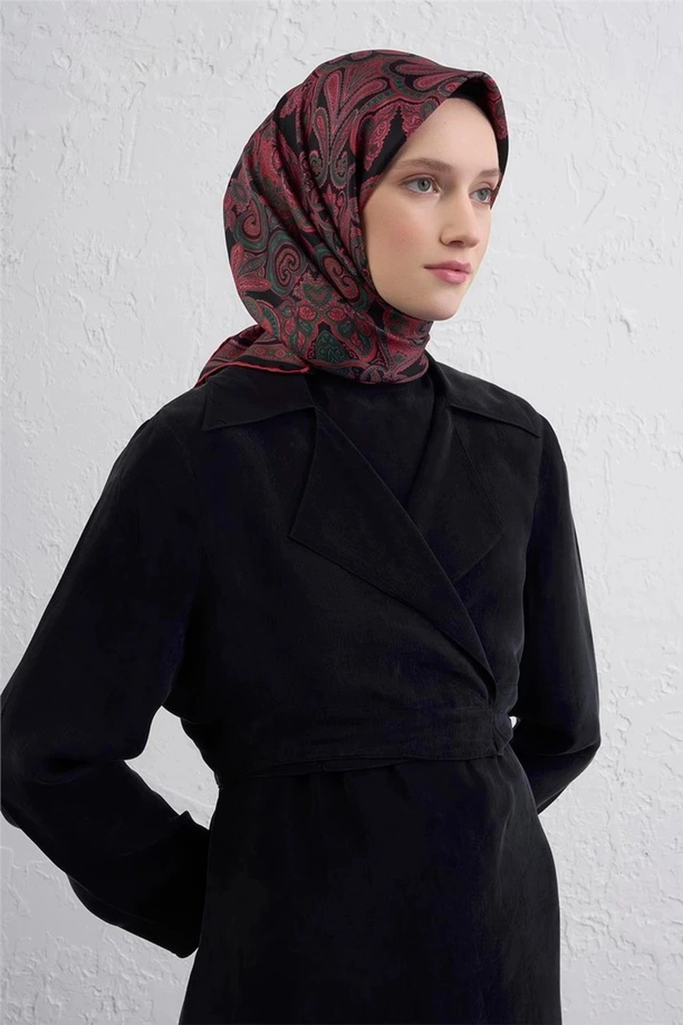 Armine Sura İpek Eşarp Siyah, Pembe, Kırımızı, Yeşil
