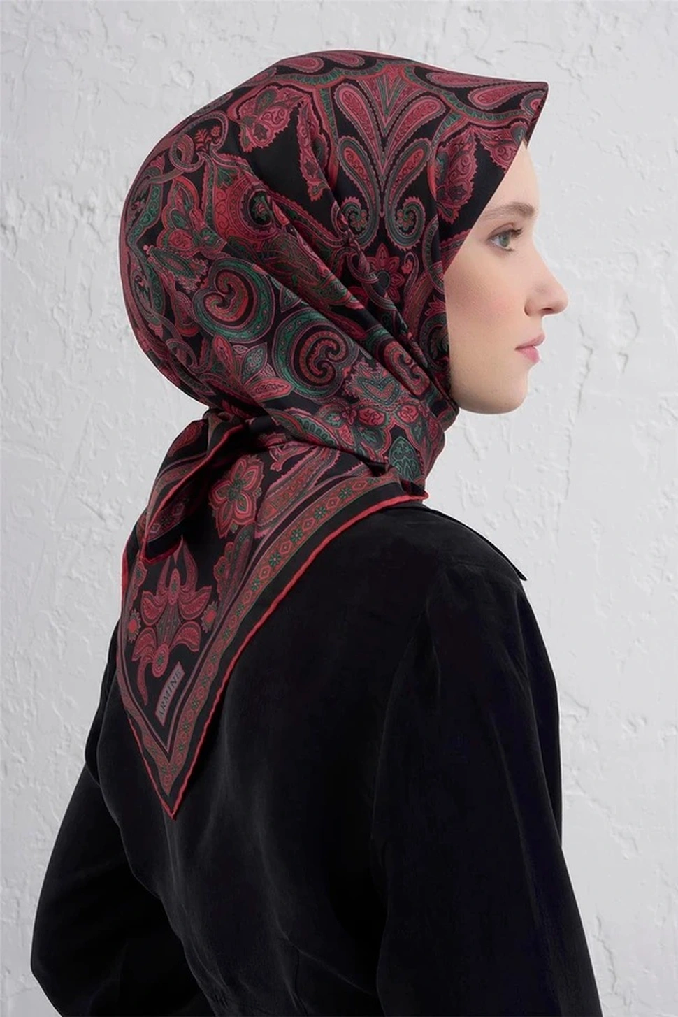 Armine Sura İpek Eşarp Siyah, Pembe, Kırımızı, Yeşil