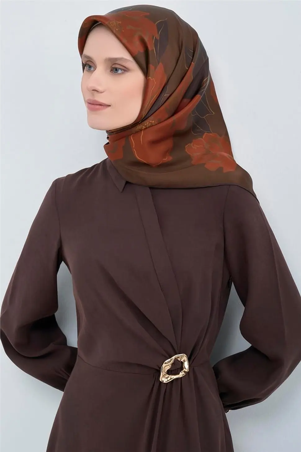 Armine Sura İpek Eşarp Kahverengi
