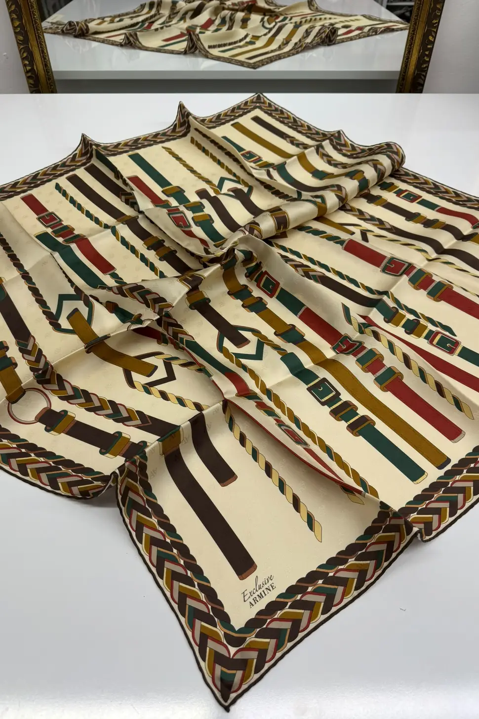 Armine Exclusive Jakarlı Twill İpek Eşarp Krem