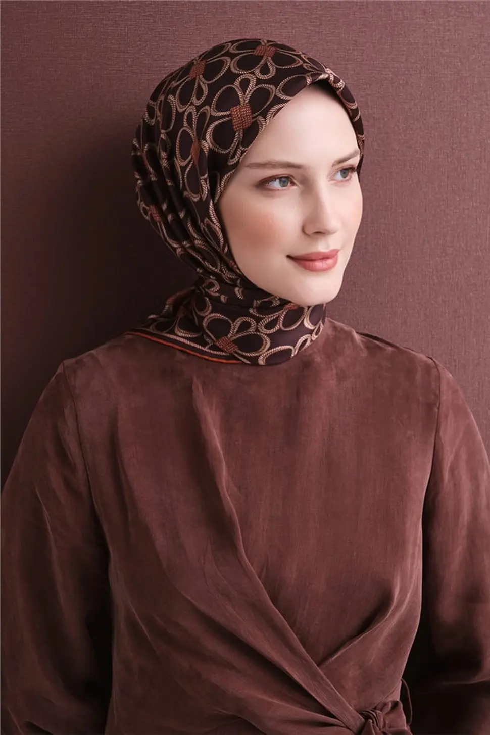 Armine Sura İpek Eşarp Kahverengi