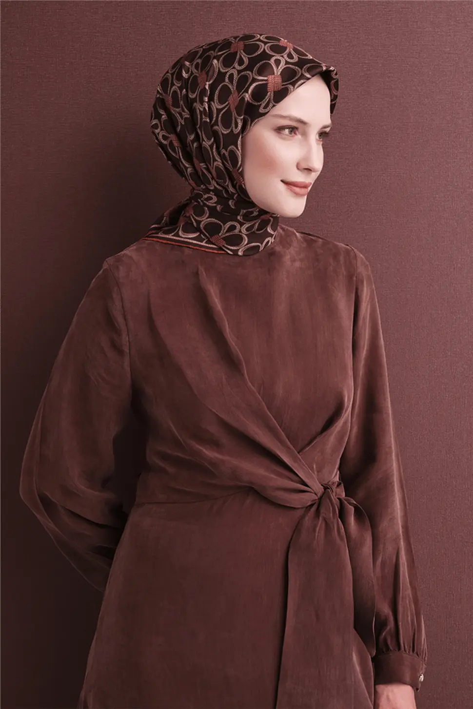 Armine Sura İpek Eşarp Kahverengi