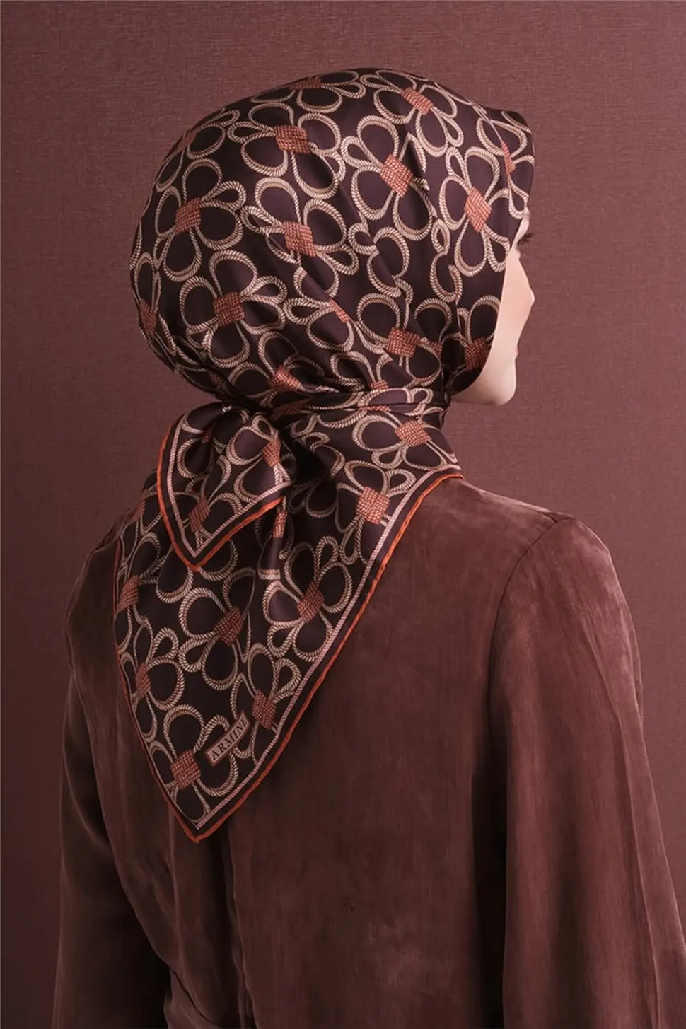 Armine Sura İpek Eşarp Kahverengi