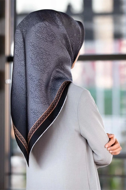 Vissona Twill İpek Eşarp Siyah, Gümüş, Barok Desenli