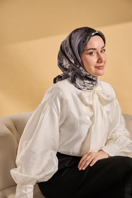 Silk Home Twill İpek Eşarp 11534-24 Siyah, Beyaz, Gri