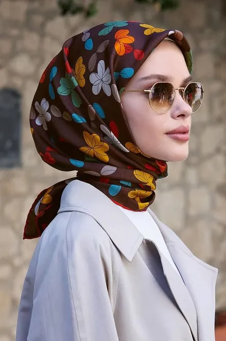 Belli Twill İpek Eşarp Kahverengi 4045-81