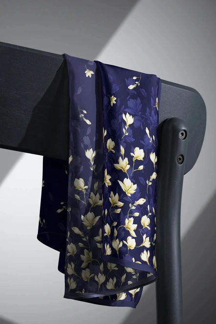 Vissona Twill İpek Eşarp Lacivert, Çiçek Desenli