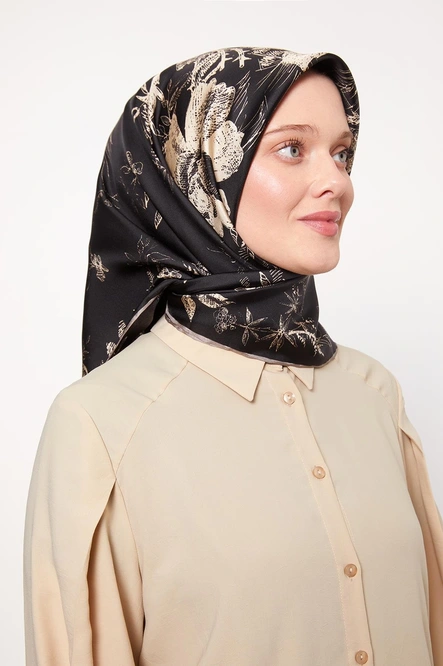 Levidor Twill İpek Eşarp Sütlü Kahve Soyut Gül Desen