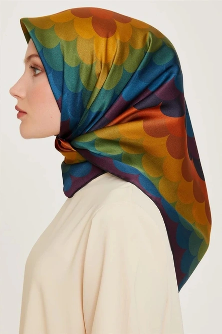 Armine Sura İpek Eşarp