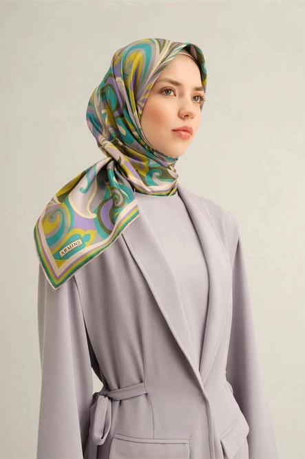 Armine Sura İpek Eşarp Fıstık Yeşili