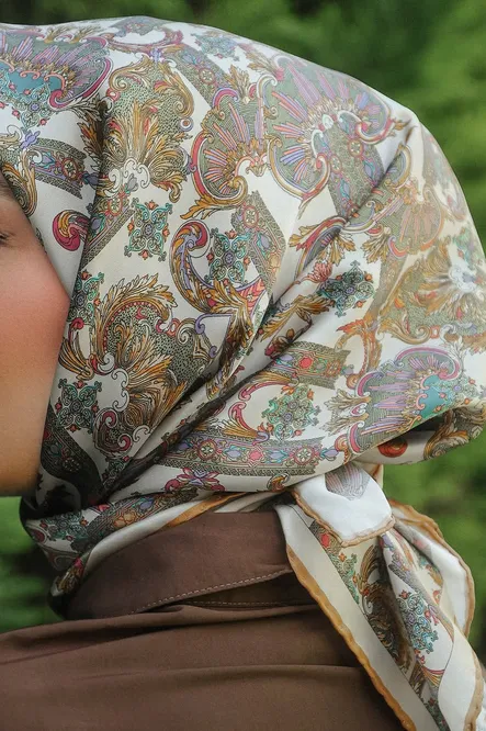 Armine Sura İpek Eşarp Nostalji Krem