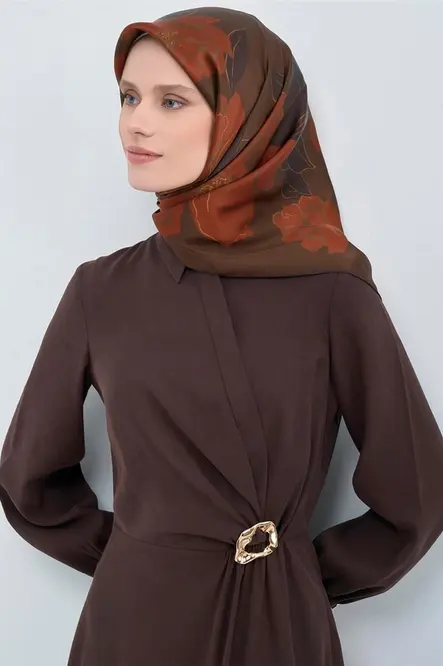 Armine Sura İpek Eşarp Kahverengi