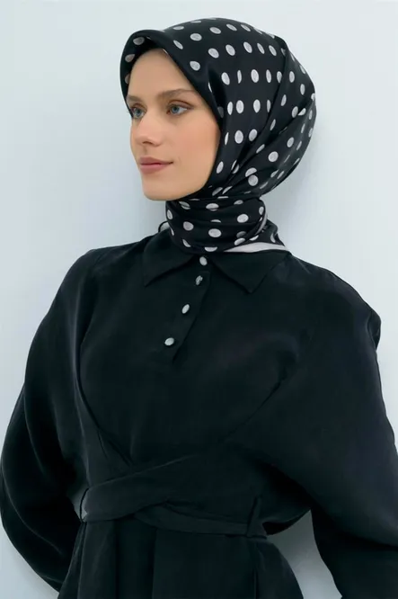Armine Sura İpek Eşarp Siyah, Gri, Puantiyeli